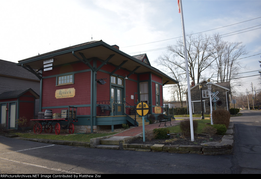 Middleburg Heights Station